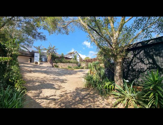 256M² GUESTHOUSE FOR SALE IN GRASKOP
